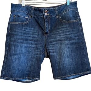 !it jeans Women's Dark Blue Jean Shorts